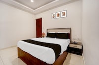 Collection O Thiruvananthapuram Central Railway Station Formerly Varah Residency