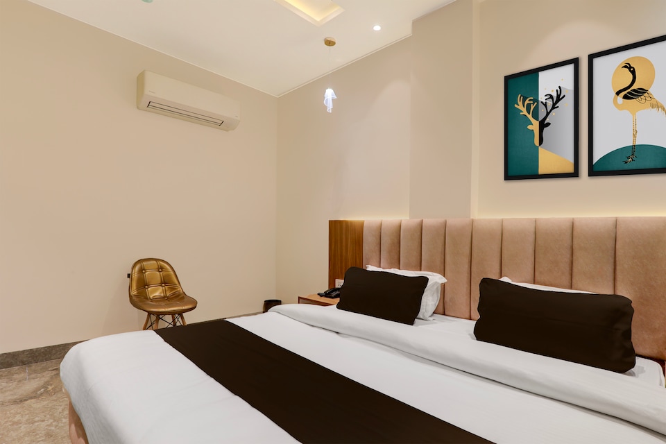 Super Collection O B.R. Ambedkar Park Taramandal Formerly Shree Krishna Inn, Golghar, Gorakhpur