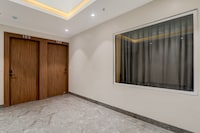 Super Collection O B.R. Ambedkar Park Taramandal Formerly Shree Krishna Inn