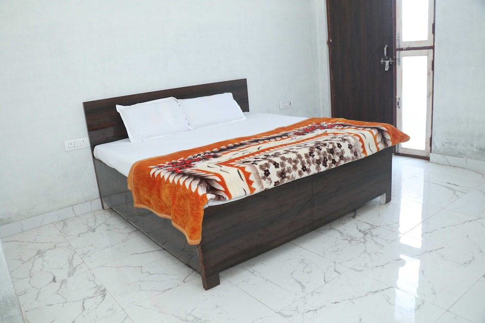 SPOT ON HOTEL CITY STAR, Budaun, Budaun