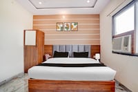 Collection O Radha Krishna Temple Vrindavan Formerly Shri Hari Seva Sadan