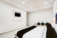Hotel O Tulip Sarovar