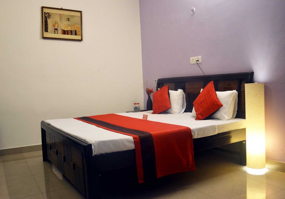 OYO 483 Home Stay The Rubber Tree, Greater Kailash Delhi, दिल्ली