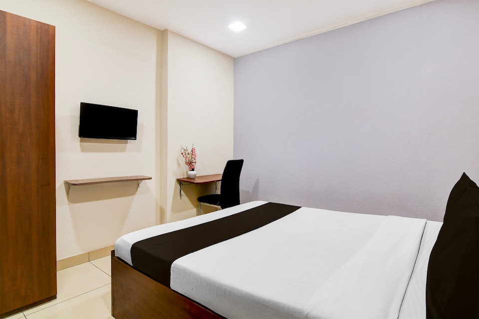 Hotel O Gokul Residency Near Dumdum Airport, VIP Road Kolkata, Kolkata