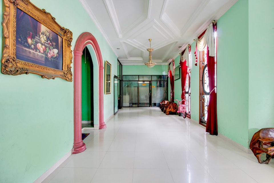 Hotel O Solo near RS JIH Solo formerly Azifa Inn, Solo, Solo