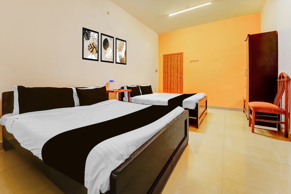 Super  Collection O Thirukadaiyur Bus Terminal Formerly Royal Sri Amirthayoga, Mayiladuthurai City Centre, Mayiladuthurai