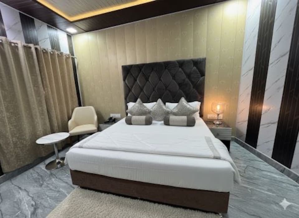 Hotel O The Family Palace , Ayodhya, Ayodhya