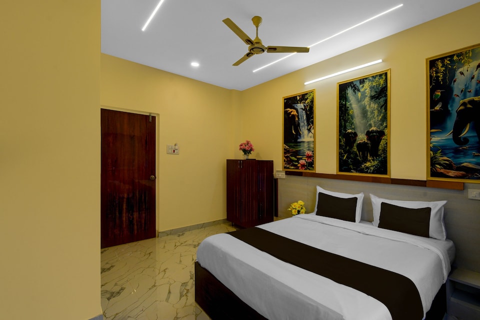OYO 839140 S S B Grand Hotel, LB Nagar - Ramoji, Hyderabad