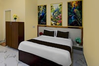 Hotel O S S B Grand Hotel