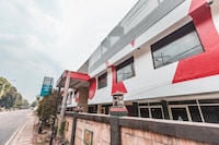 OYO 94759 Hotel Taman Cibinong