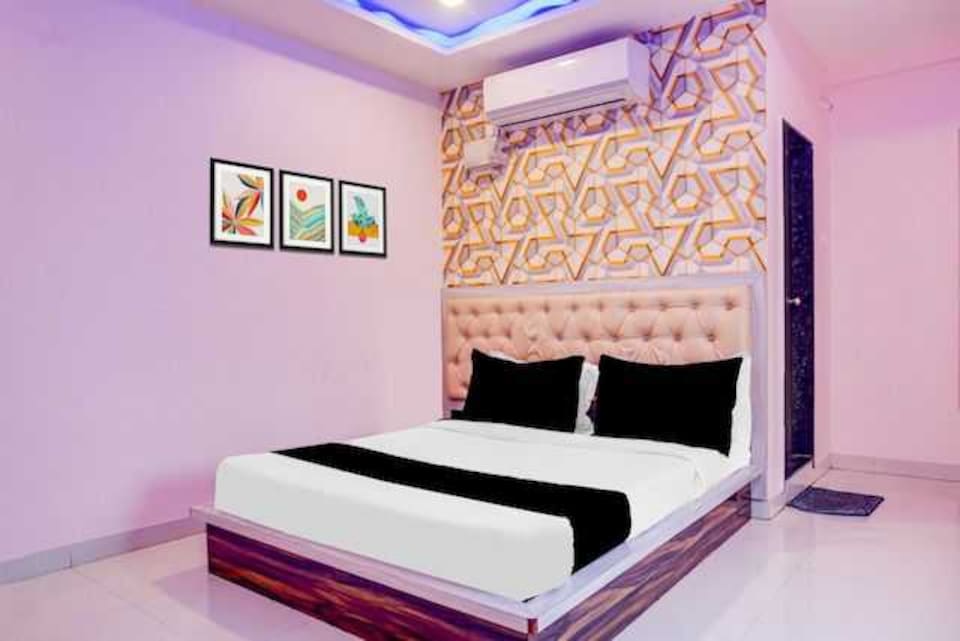 SPOT ON LSB PALACE, Bhind, Bhind