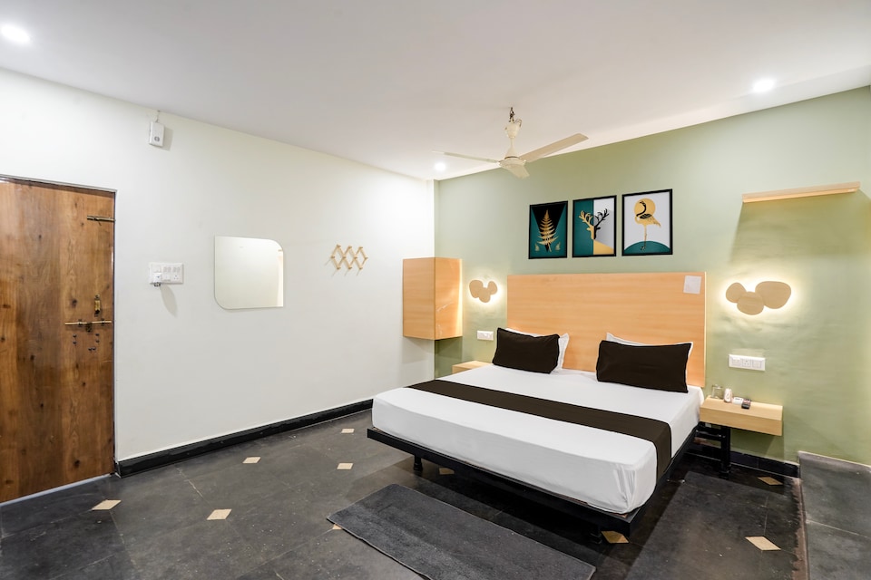 Hotel O The Bell Woods, Durg, Bhilai