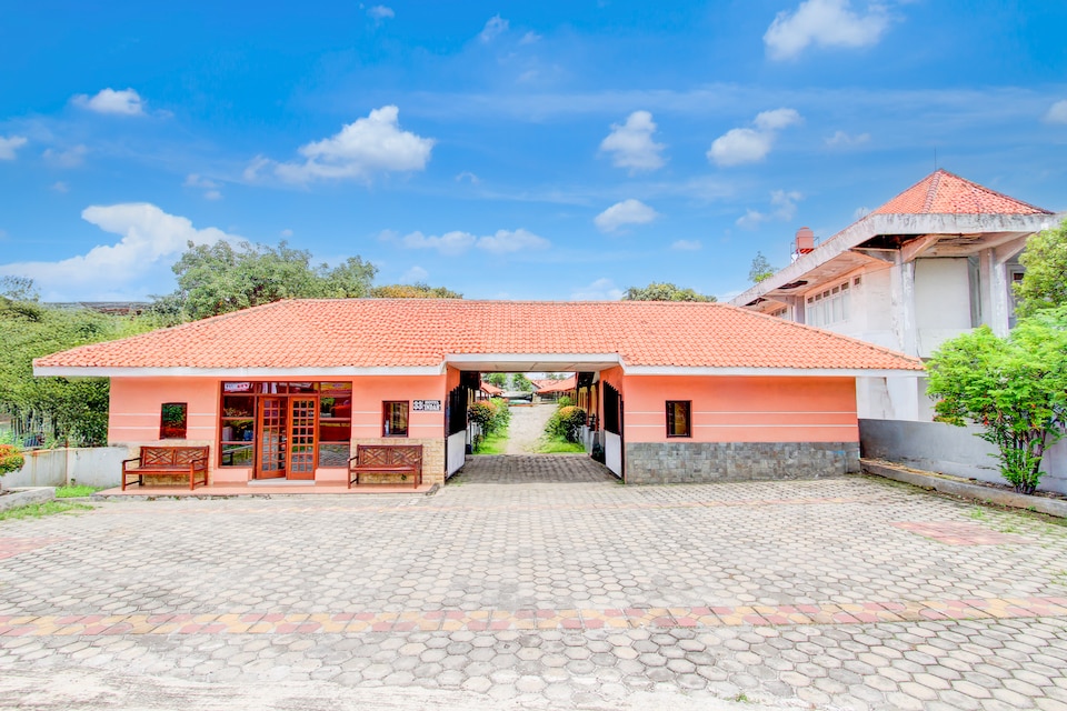 OYO 94761 Hotel Indah, Pekalongan, Pekalongan