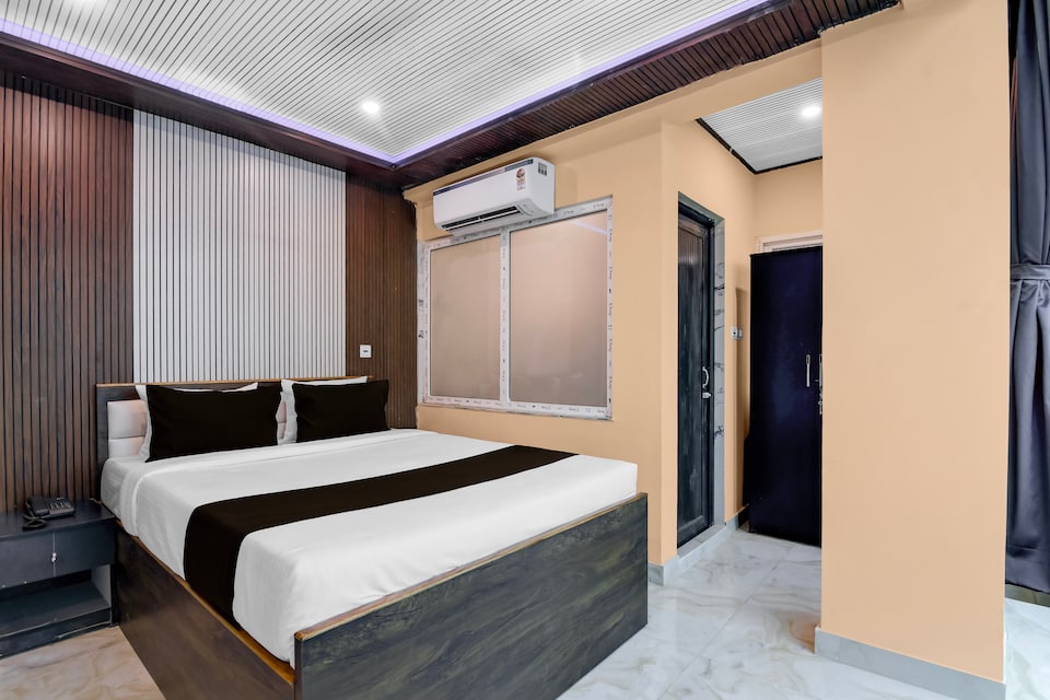 Townhouse Madhyamgram Chowmatha Bus Terminal Kolkata Formerly Star Guest House, VIP Road Kolkata, Kolkata