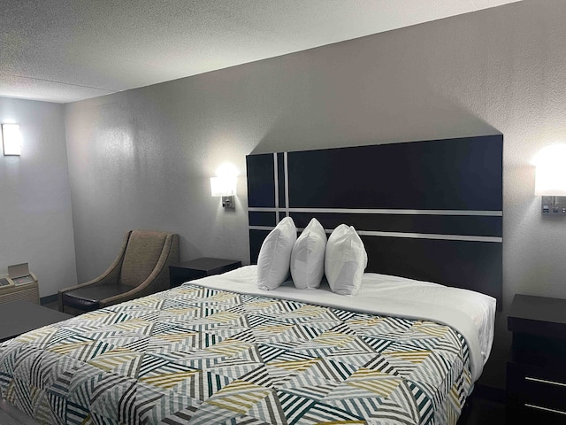 1 King Bed | Mobil Access Tub Nsmk Micfridg