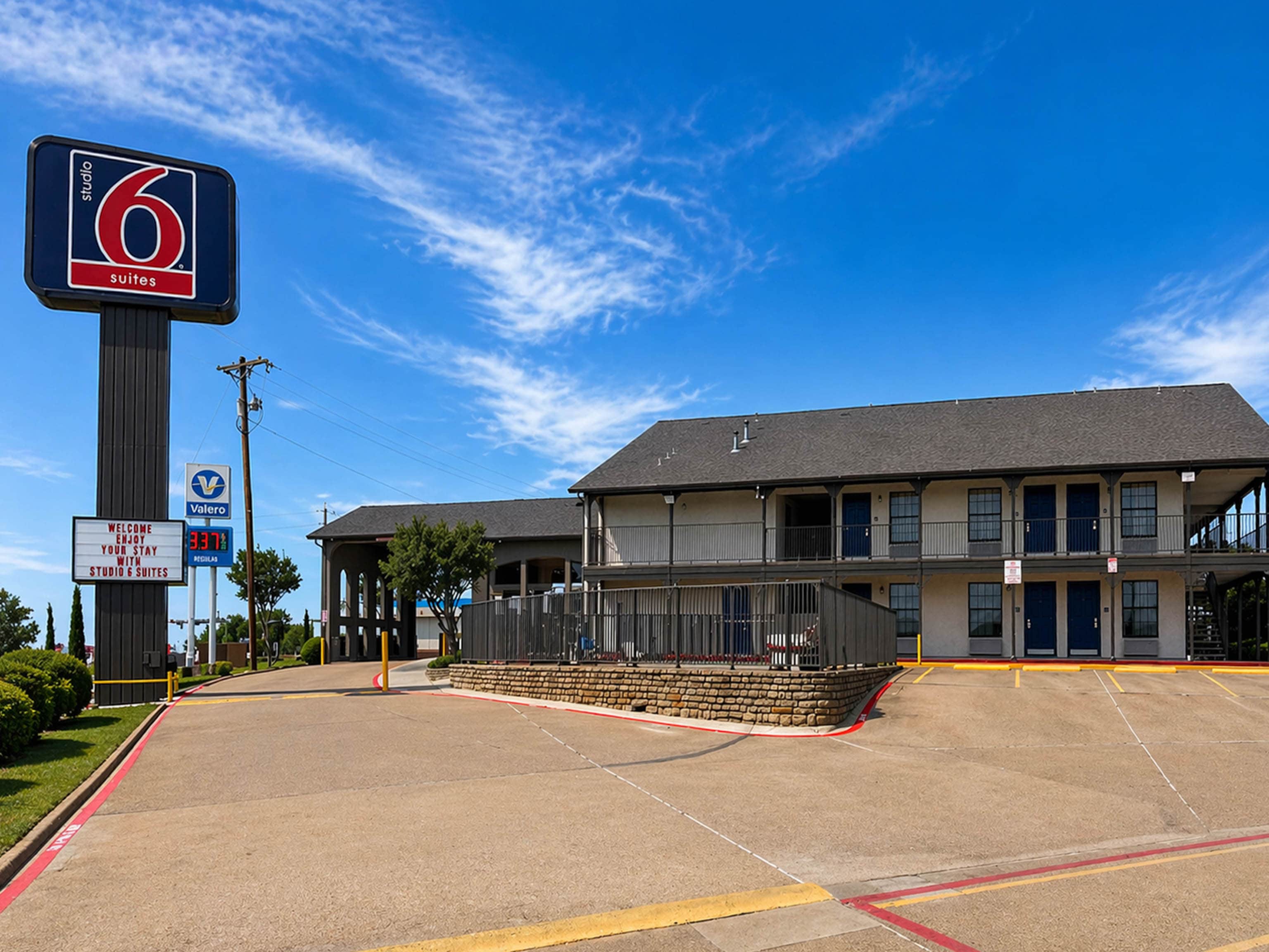 Studio 6 Mesquite, TX | Gross Road Extended Stay