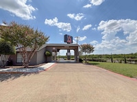 Studio 6 Suites Mesquite, TX – Gross Rd.