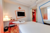 Manchester Portland By Sunday