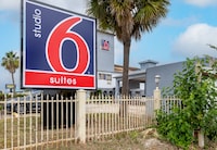 Studio 6 Suites Pasadena, TX