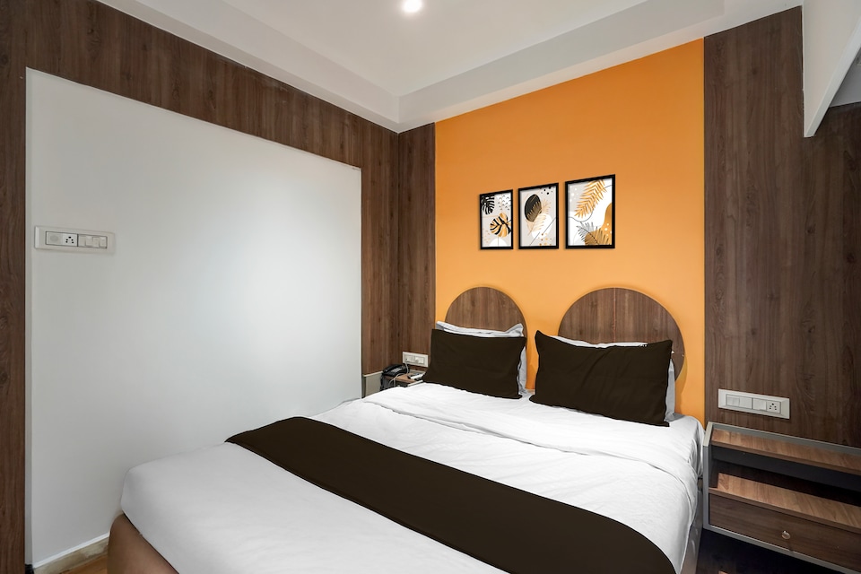 Hotel O The Faam, Limda Chowk Rajkot, Rajkot