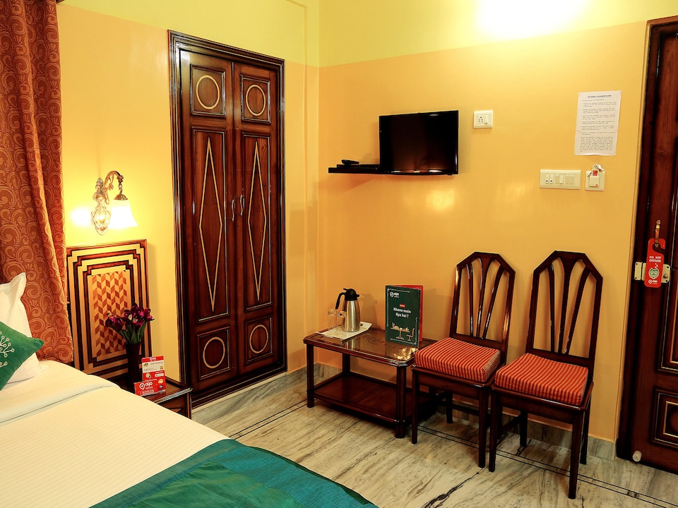 OYO 2415 Saanti Vilas, Gariahat Kolkata, Kolkata