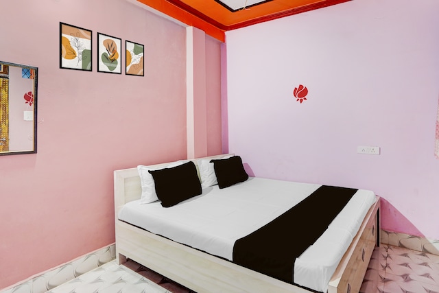 SPOT ON Pradhan Hotel