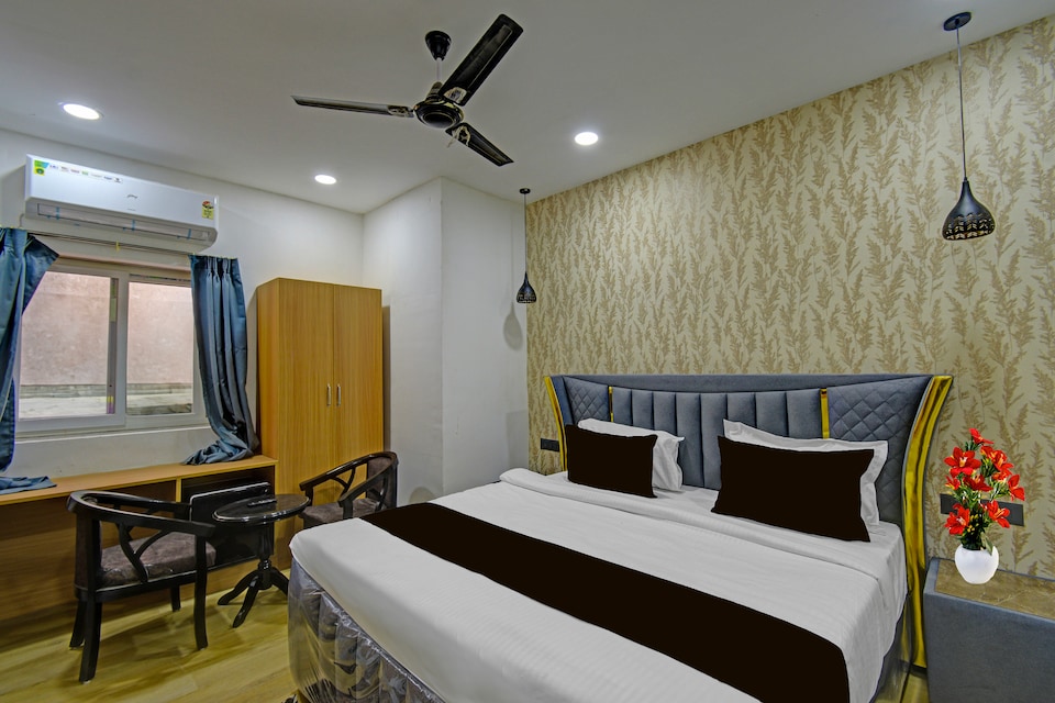 Super Townhouse OAK Banjara Hills Hyderabad, Banjara Hills, Hyderabad