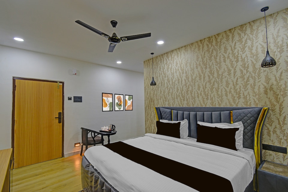 Super Townhouse OAK Banjara Hills Hyderabad, Banjara Hills, Hyderabad