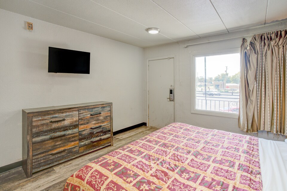 Hotel O Miami Inn & Suites Chicago Midway Airport, C60415, Chicago