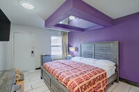 Hotel O Miami Inn & Suites Chicago Midway Airport