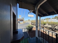 Discovery Inn Near Six Flags Vallejo Napa Valley CA