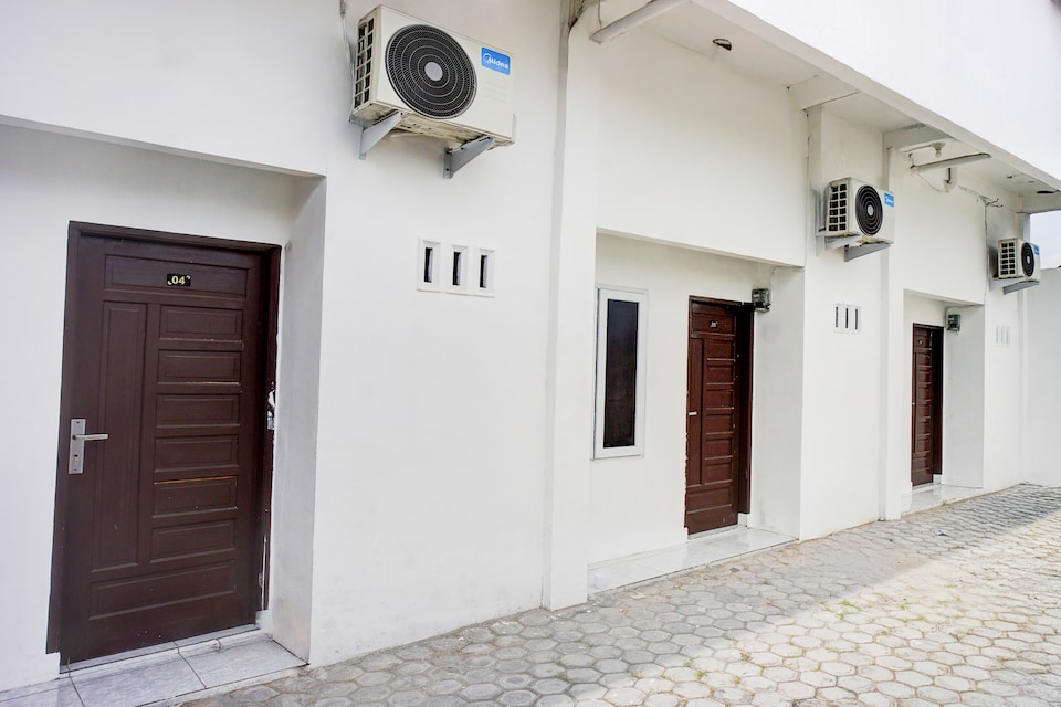 OYO 94768 Al-hamra Guest House, Medan, Medan