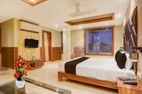 Super Townhouse Oak Amity University Patna Formerly The Golden Crown