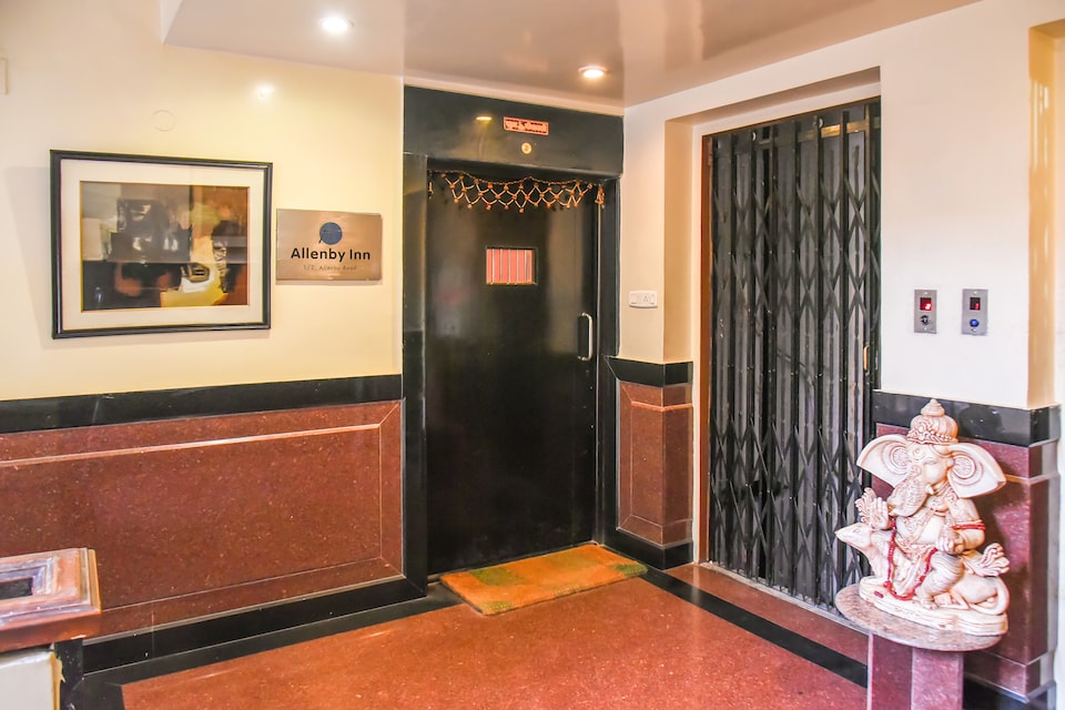OYO Hotel Allenby Inn Near M.p. Birla Planetarium, Bhawanipore Kolkata, Kolkata