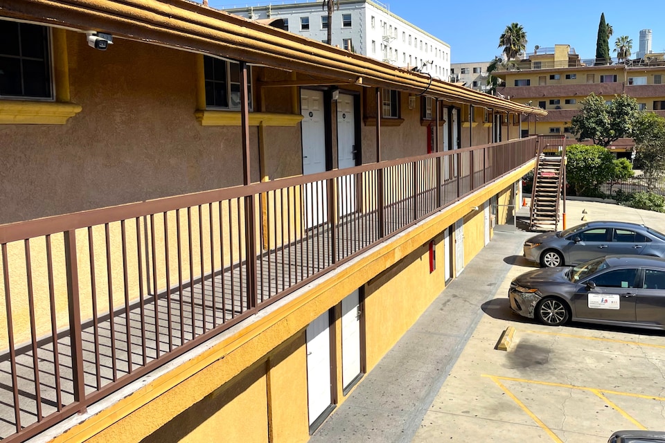 Travel Inn Downtown LA, Los Angeles, North Hollywood, CA