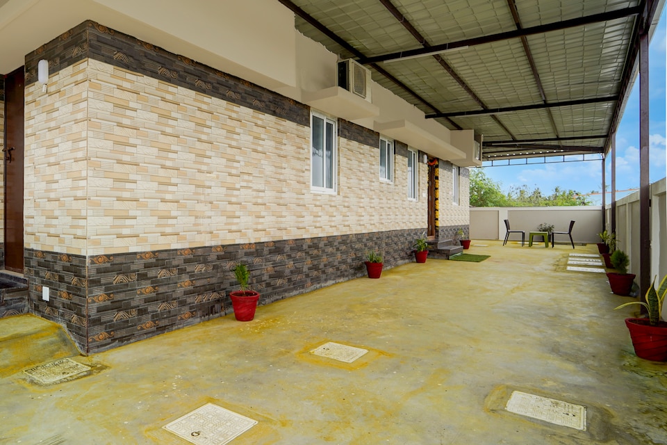 Hotel O Hush Haven , Avinashi Road Coimbatore, Coimbatore