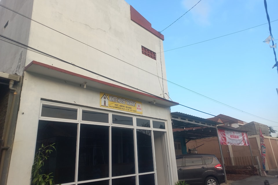 OYO 94771 White House Arafah Syariah, Purwokerto, Purwokerto
