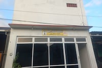 OYO 94771 White House Arafah Syariah