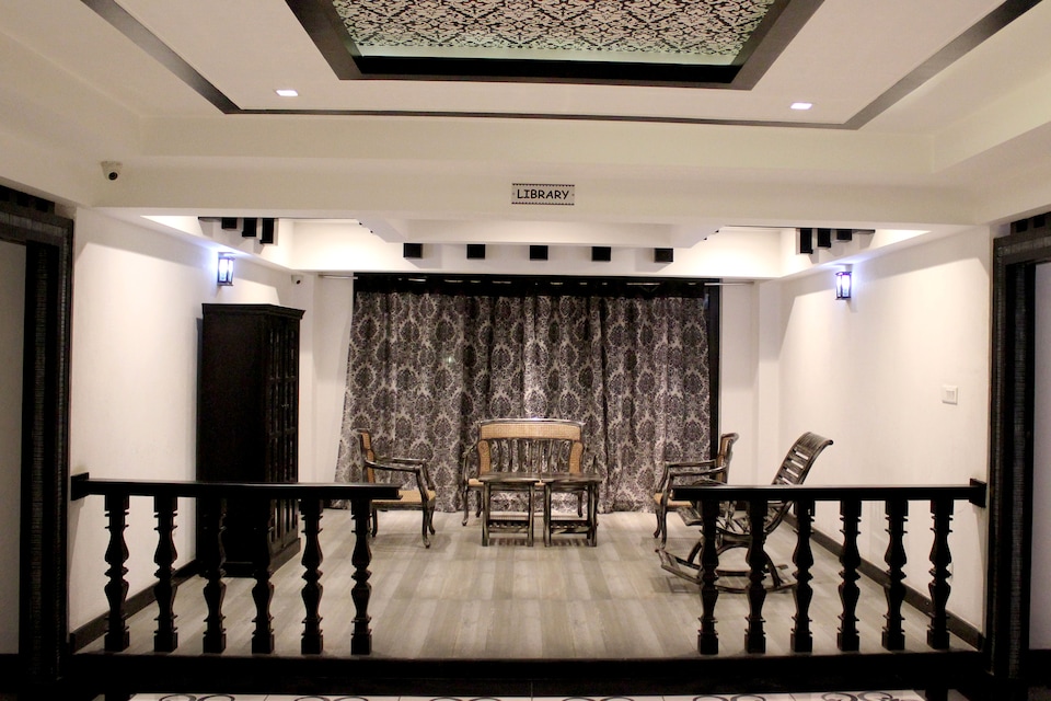 OYO 2418 Liwa Hotel, Airport Road Bangalore, Bangalore