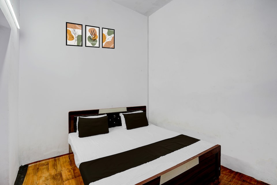 SPOT ON Lodge & Restaurant, Mumfordganj Allahabad, Prayagraj