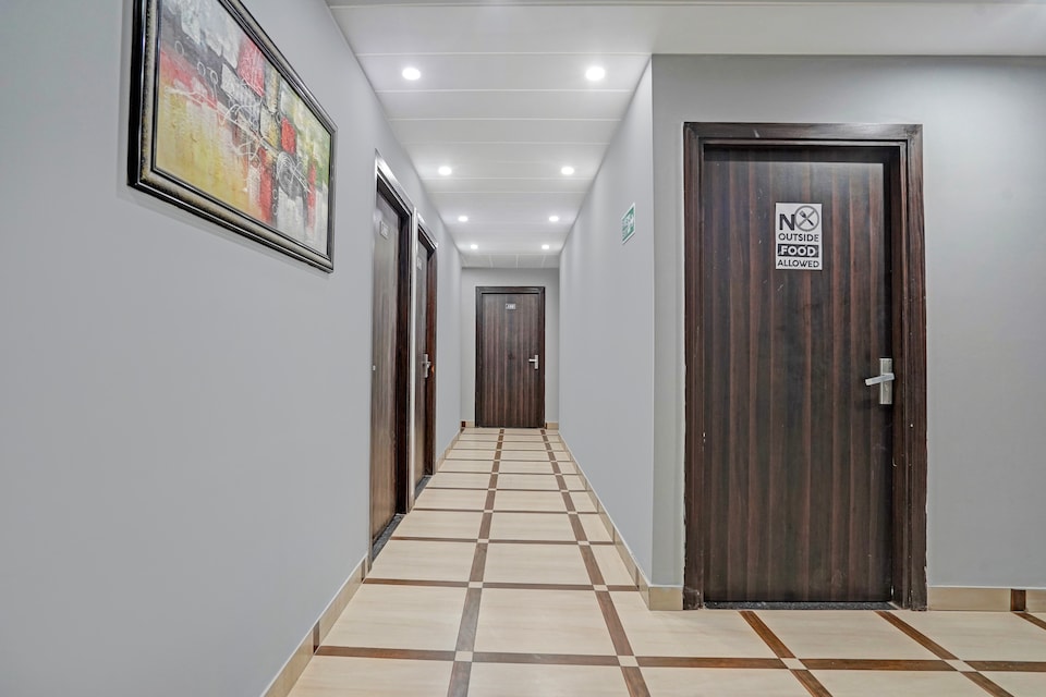 OYO 839244 Townhouse Basai Road, Old Gurgaon, Gurgaon
