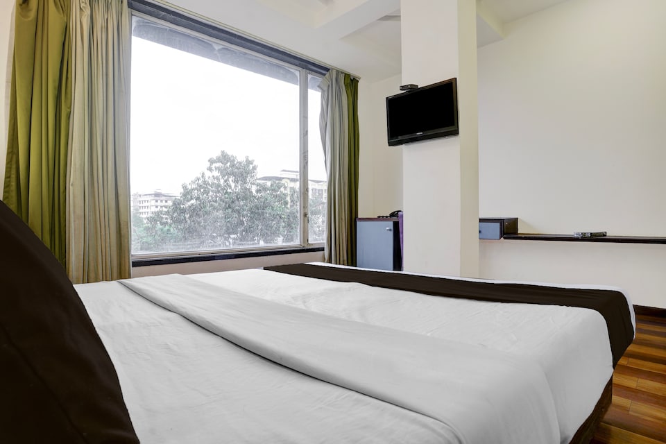 Collection O Lodha Experia Mall Dombiwali Formerly RR Suites, Mumbai- Kalyan-Bhiwandi- Badalapur, Mumbai