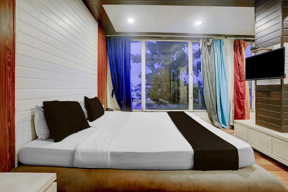 Collection O Lodha Experia Mall Dombiwali Formerly RR Suites, Mumbai- Kalyan-Bhiwandi- Badalapur, Mumbai