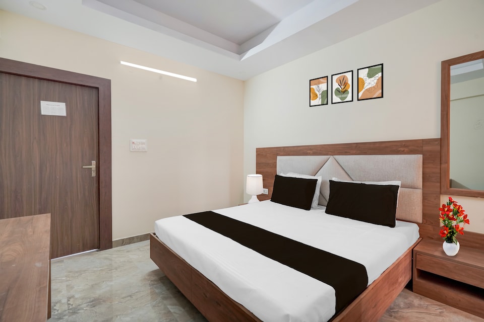 Super Collection O Ranipur - Dhaney Crossway Formerly Saroj Inn, Sultanpur, Sultanpur