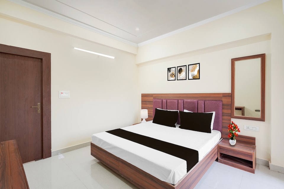 Super Collection O Ranipur - Dhaney Crossway Formerly Saroj Inn, Sultanpur, Sultanpur