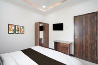 Hotel O Midway Treat Barwani