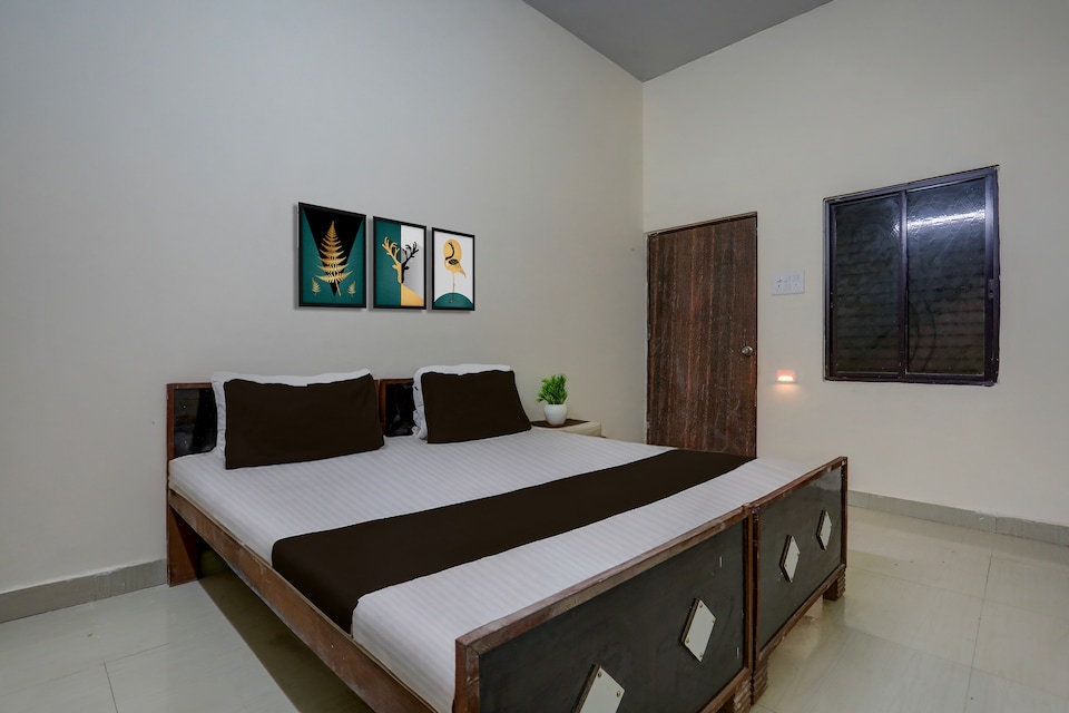 SPOT ON Hotel Sun City, Railway Station Allahabad, Prayagraj