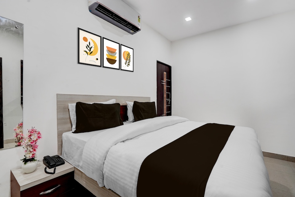 Hotel O The King Heaven, Farrukhabad, Farrukhabad