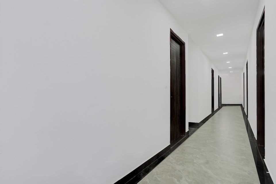 Hotel O The King Heaven, Farrukhabad, Farrukhabad