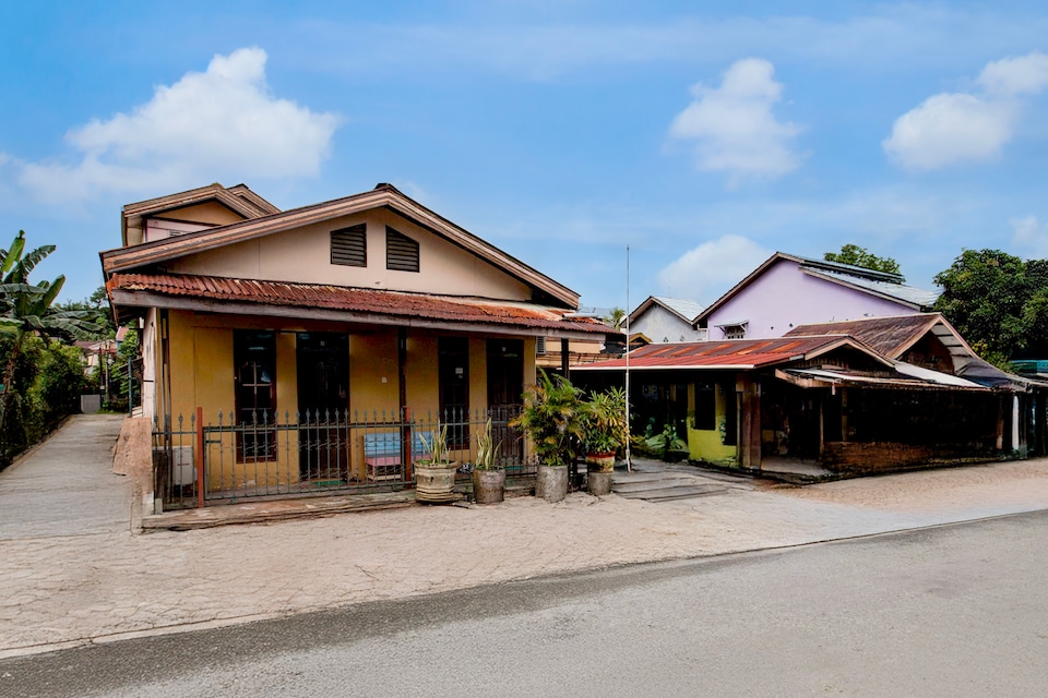 OYO 94775 Palm Cafe Inn, Balikpapan, Balikpapan